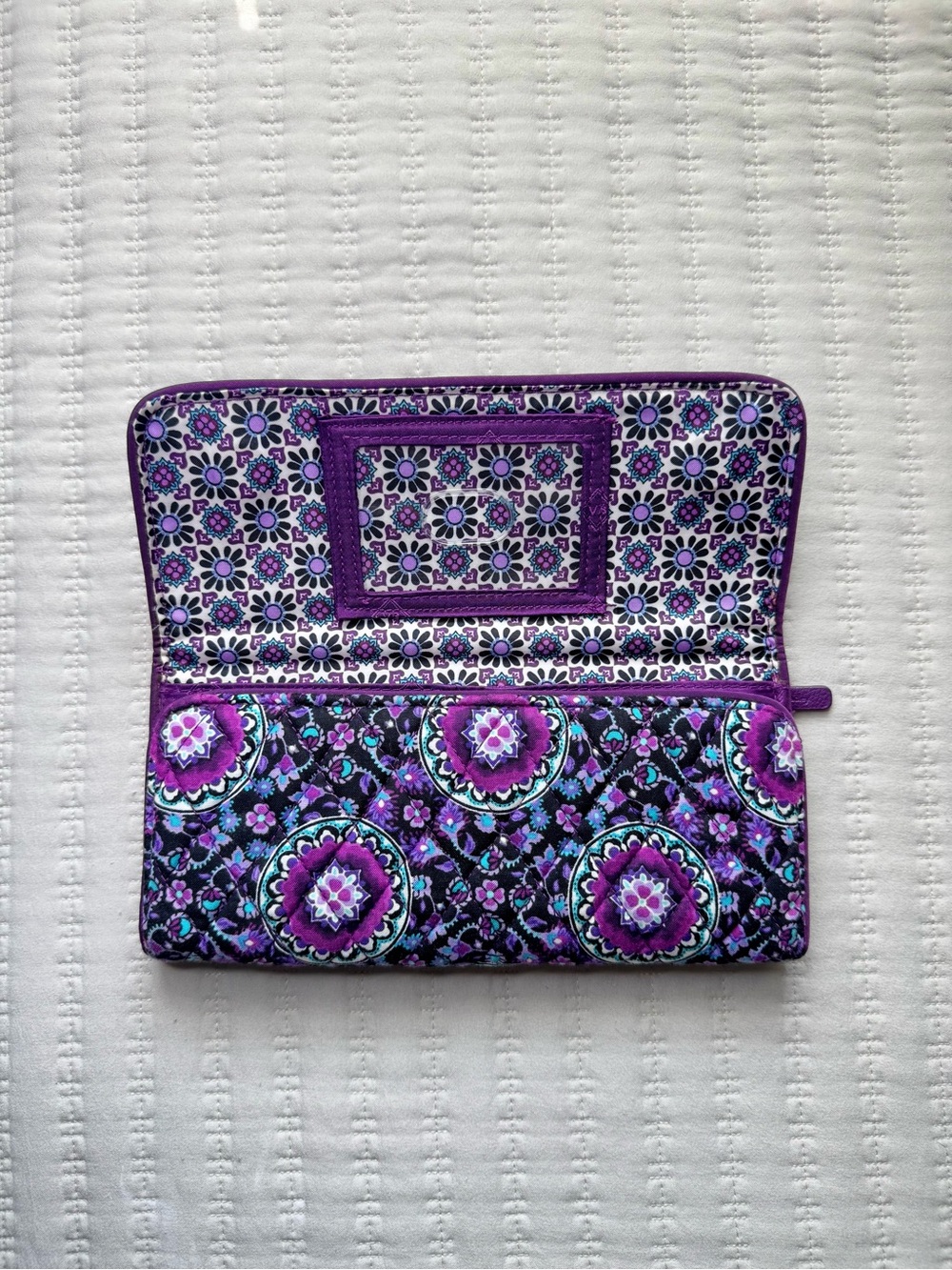 Vera Bradley Lilac Medallion Pattern RFID Trifold Large Wallet with ID Slots - Picture 3 of 8